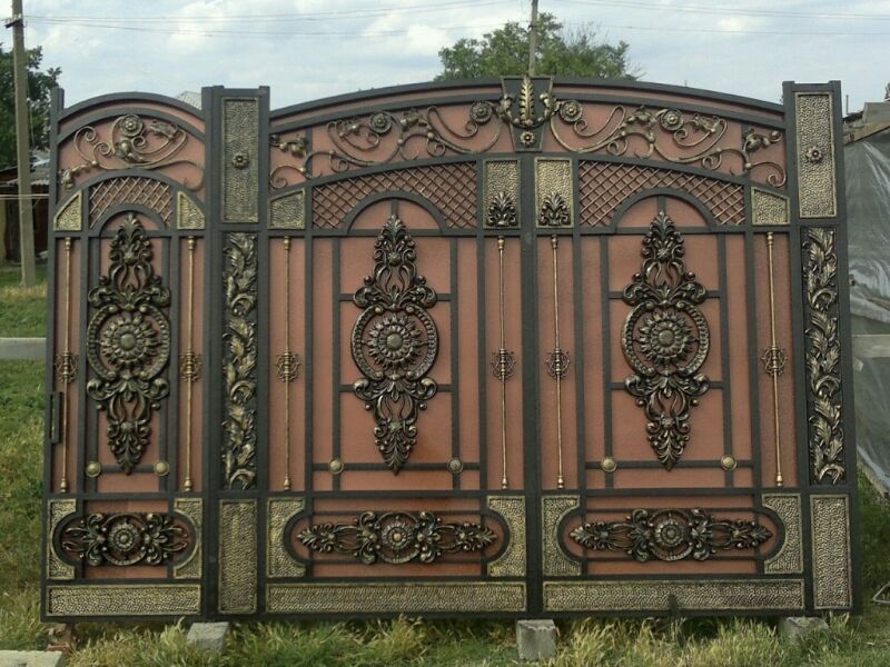 Кованые ворота в Крыму